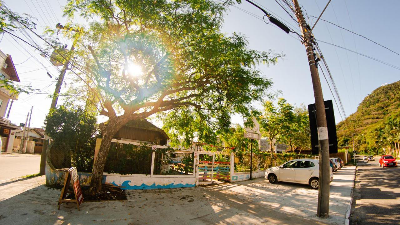 Hostel Barra Bar Balneário Camboriú エクステリア 写真