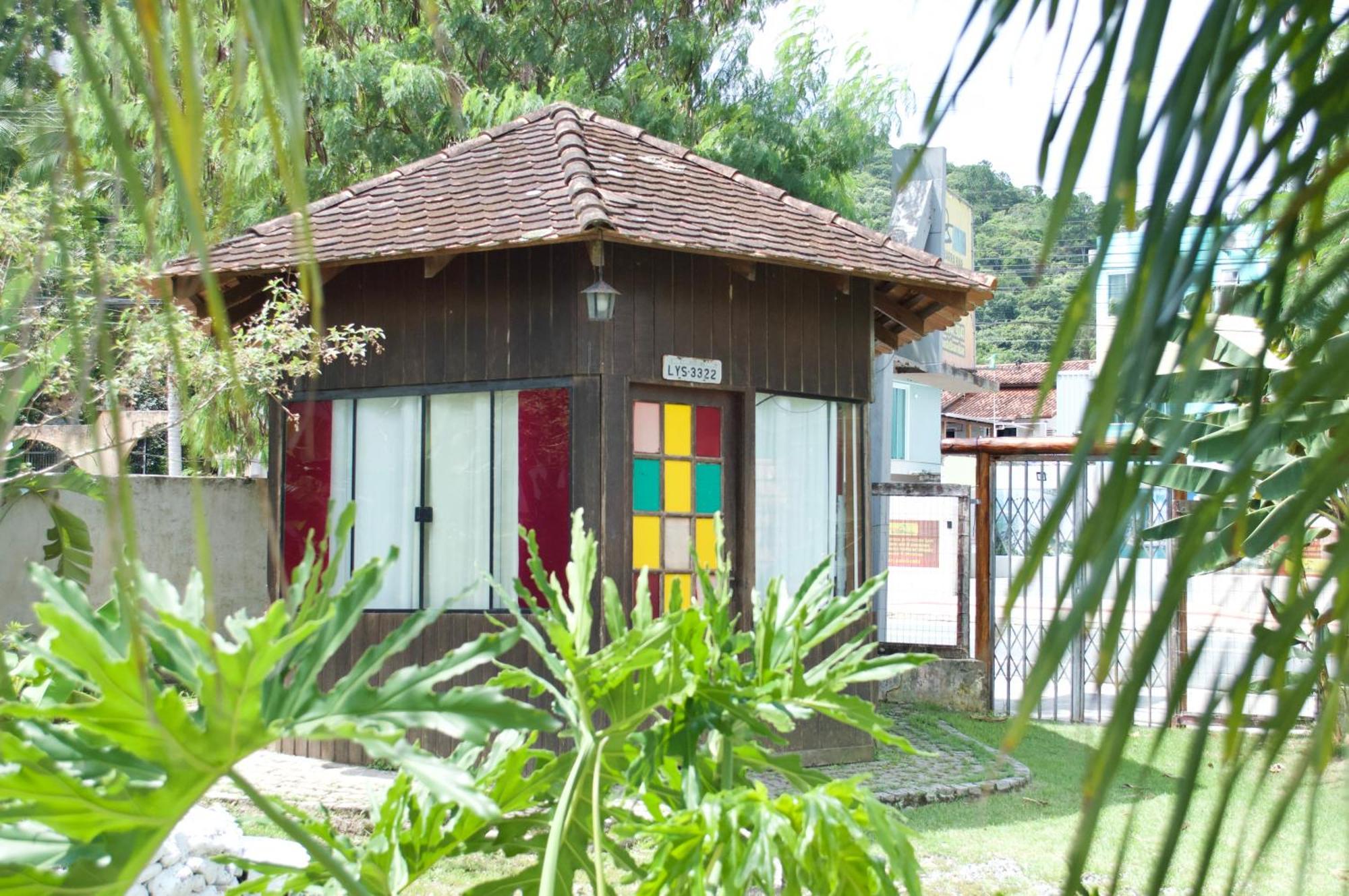 Hostel Barra Bar Balneário Camboriú エクステリア 写真